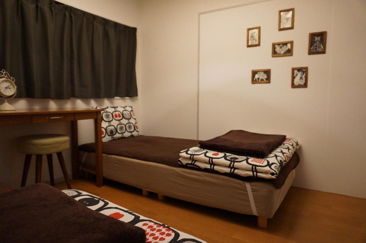 Guesthouse Ten-Roku - Female Only Осака Экстерьер фото