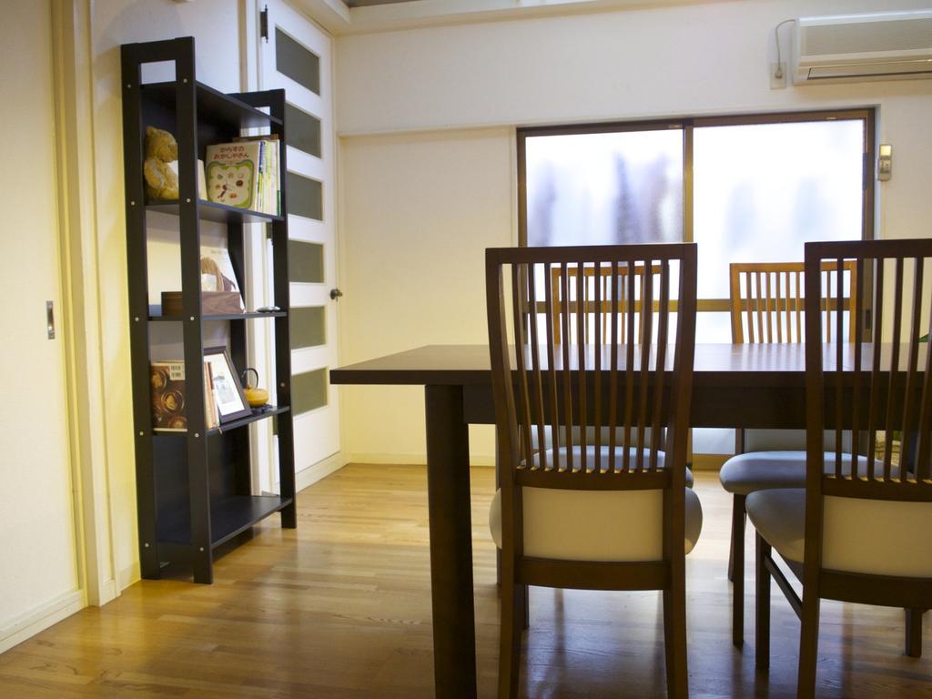 Guesthouse Ten-Roku - Female Only Осака Экстерьер фото